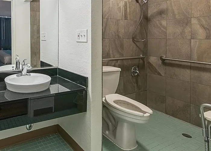 6-pekin, Il Hotel